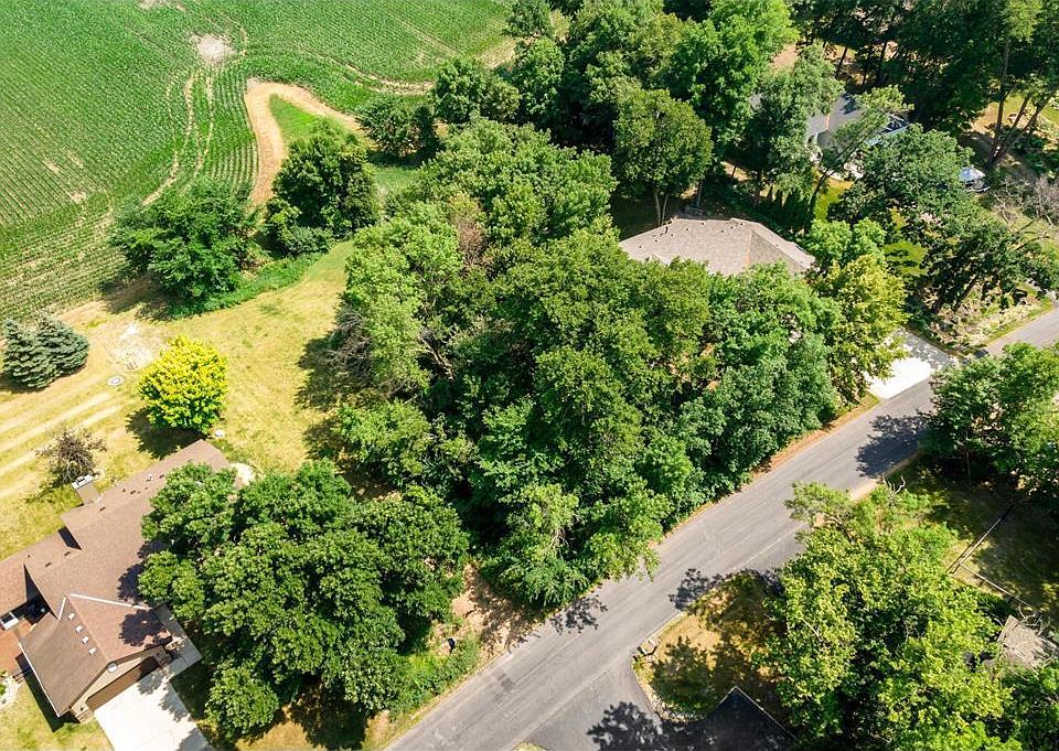 1st image of E Cedar Lake Dr