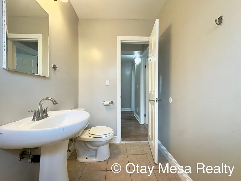 481 Palm Ave — Photo 9