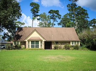 306 W Pineshadows Dr, Sour Lake, TX 77659