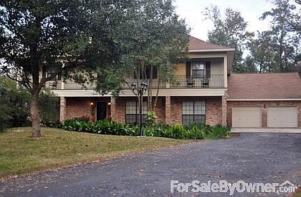 Beautiful setting with large front yard
