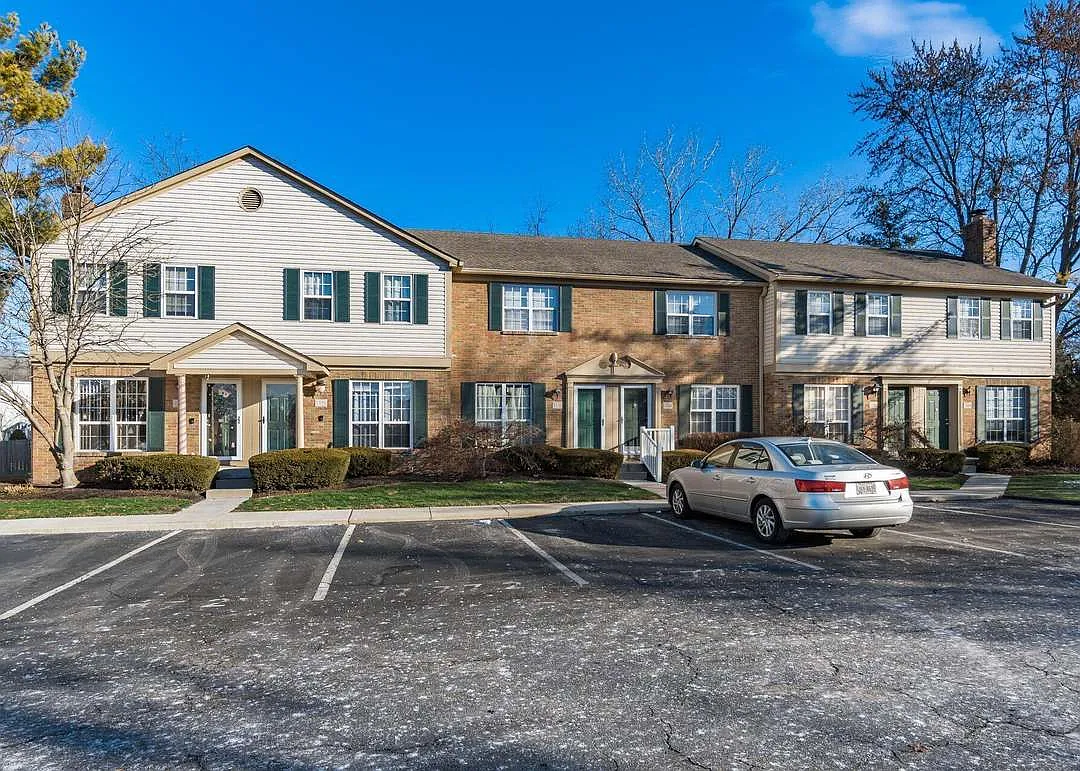2 bed, 1.5 bath, 1000 sqft, $1,700 — Photo 1