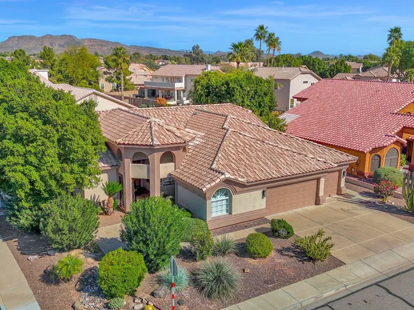 5876 W Cielo Grande Drive, Glendale, AZ 85310