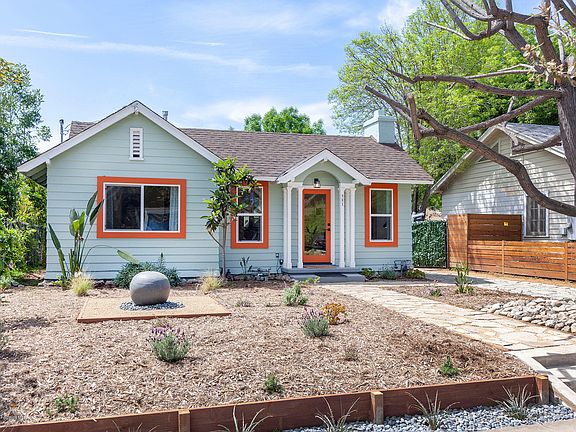 2nd image of 901 Manzanita Ave #903