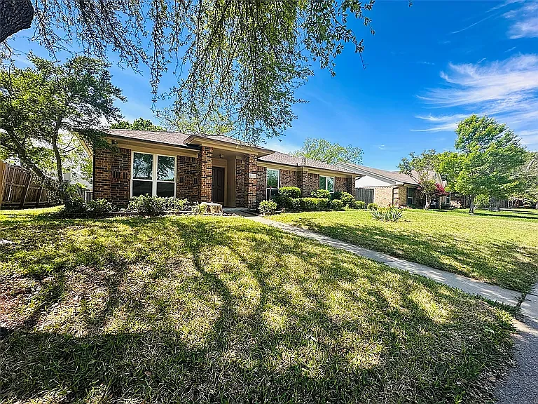 3117 Kingswood Dr — Photo 33
