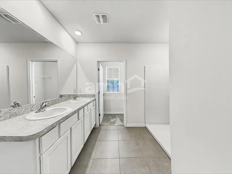 2840 Greenleaf Ter — Photo 12