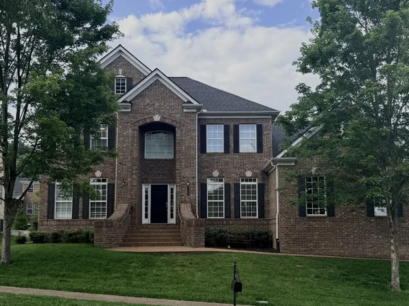 1412 Leeds Dr E, Franklin, TN 37067
