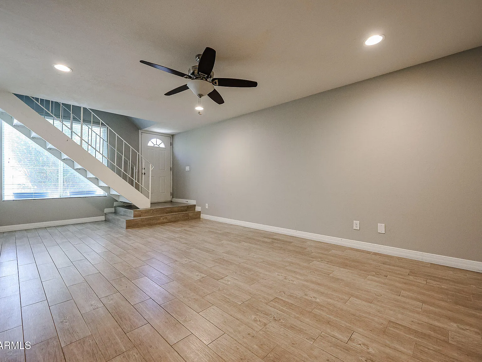 3 bed, 2.5 bath, 1290 sqft, $2,000 — Photo 2