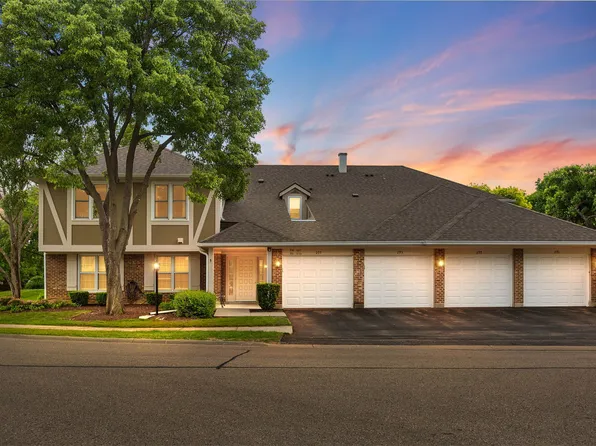 295 Coventry Cir #295, Vernon Hills, IL 60061