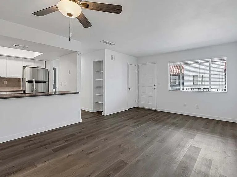 The Harrison Apartments — Photo 17