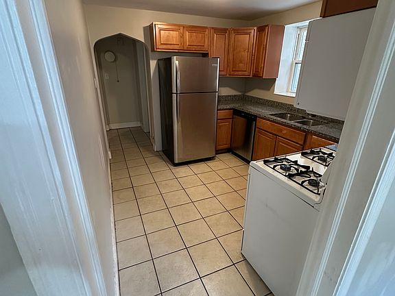 2nd image of 1818 Oak Park Ave #3
