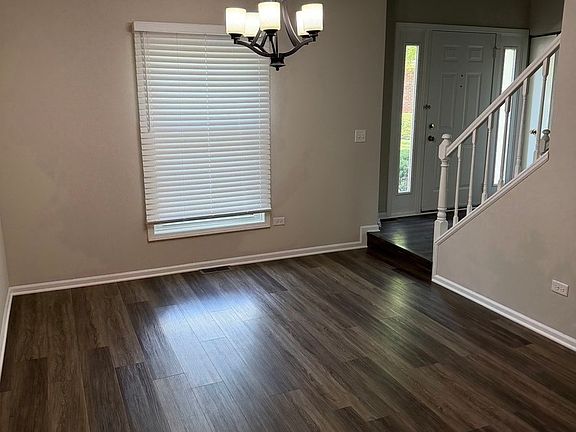 5th image of 1933 Charter Point Dr