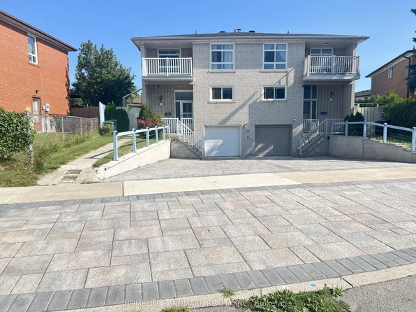 29 Tillplain Rd, Toronto, ON M3H 5R1
