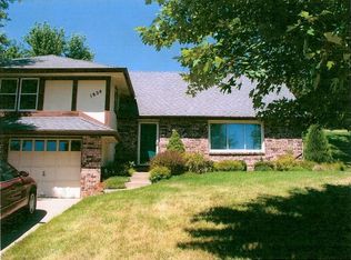 1824 Ridge Rd, Leavenworth, KS 66048