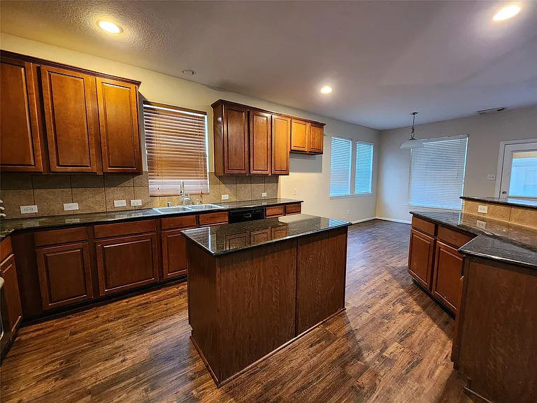5307 Dandelion Meadow Ln — Photo 10