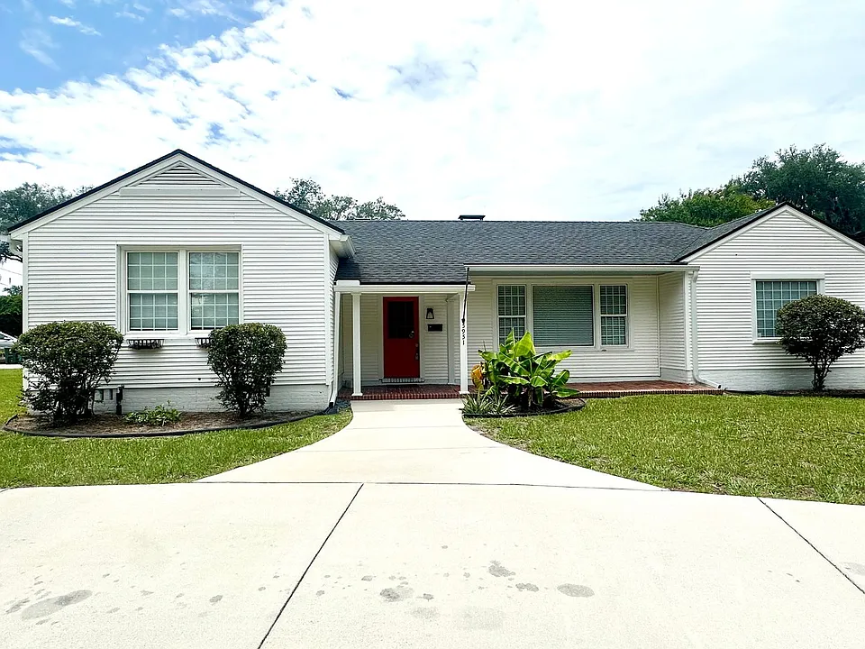 5951 Clifton Ave