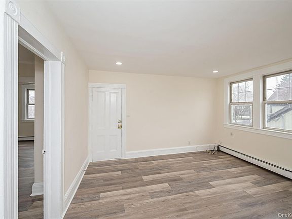 4th image of 36 Tyler Ave