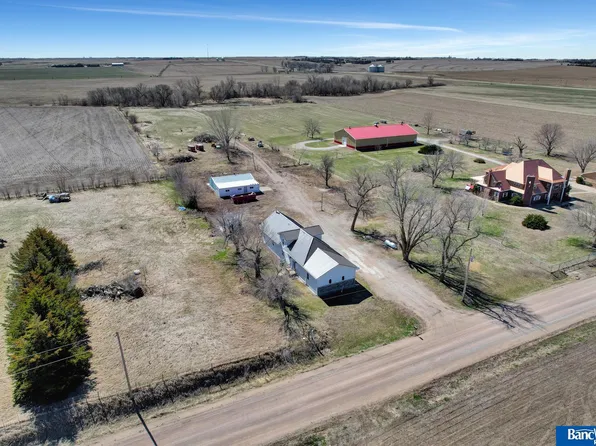 4157 Pioneers Rd, Beaver Crossing, NE 68313