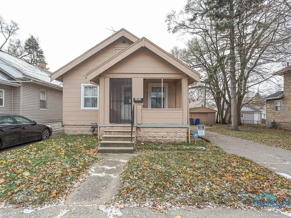 1953 Barrows St, Toledo, OH 43613