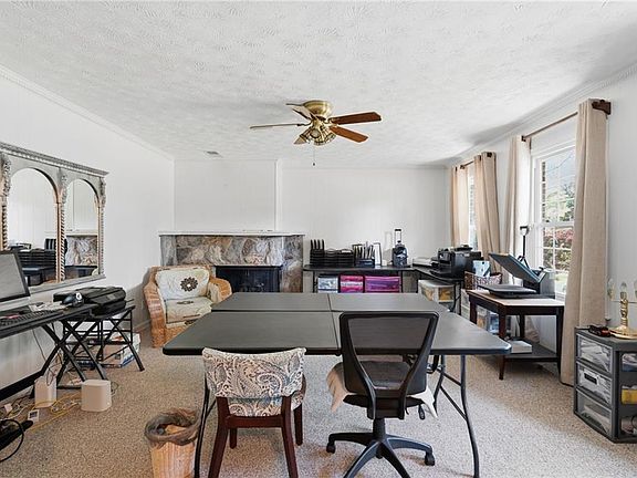 5th image of 2491 Highland Golf Course Dr SE