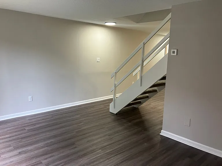 Coventry Court Townhomes — Photo 75