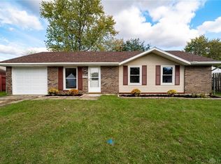 826 Plumwood Dr, New Carlisle, OH 45344