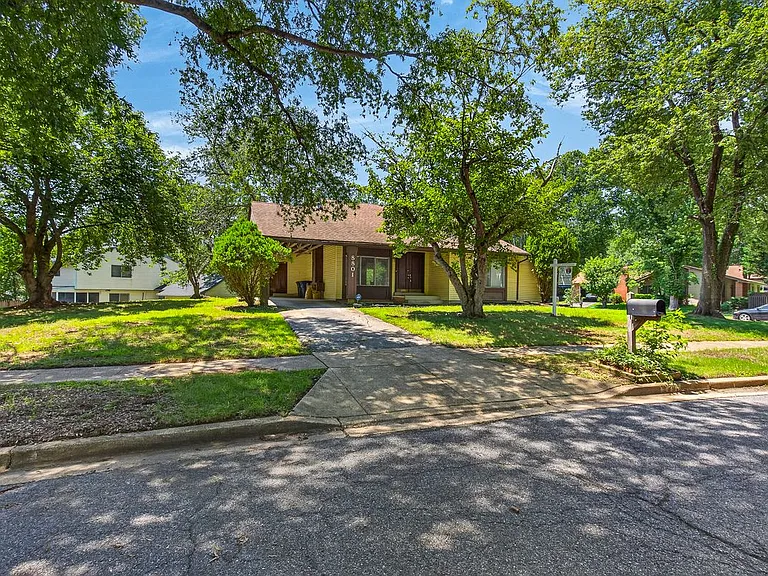 8801 Monmouth Dr — Photo 6