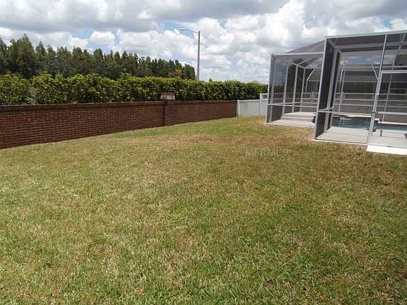 5th image of 10231 Meadow Crossing Dr