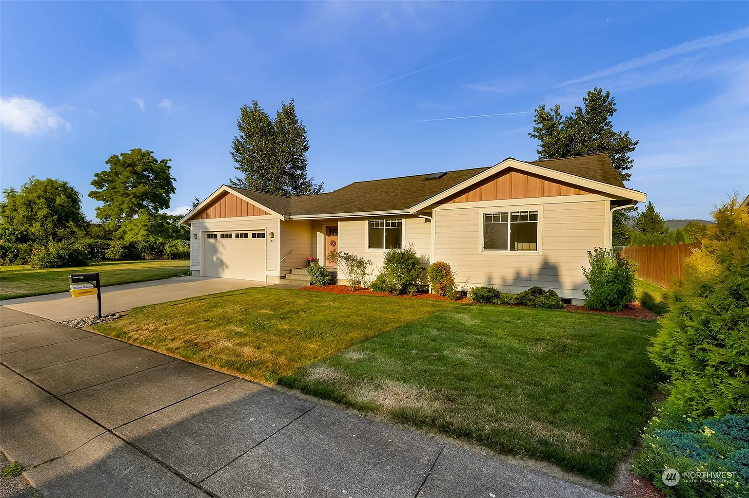 1401 Boon Street photo 1