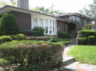 14105 Newport Ave, Belle Harbor, NY 11694