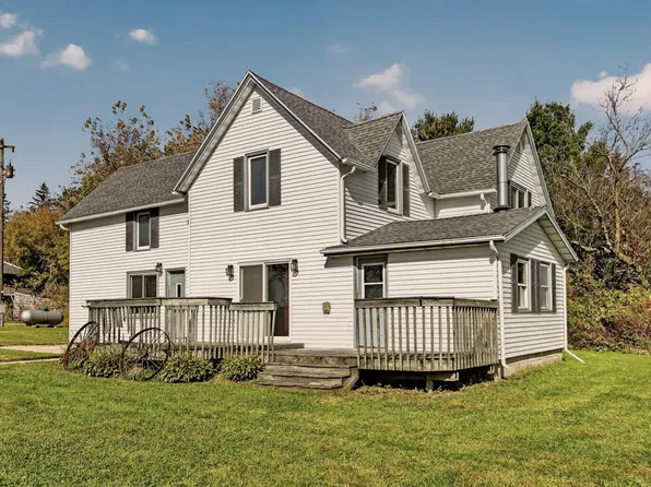 10215 50th Ave SW, Stewartville, MN 55976