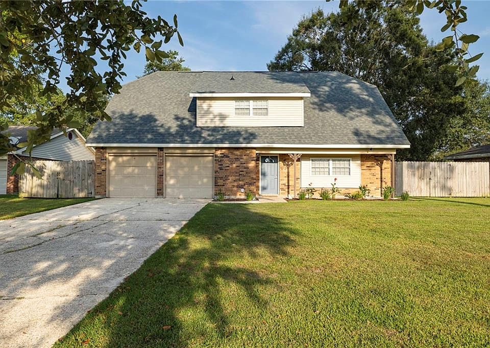 1st image of 109 Hardwood Dr