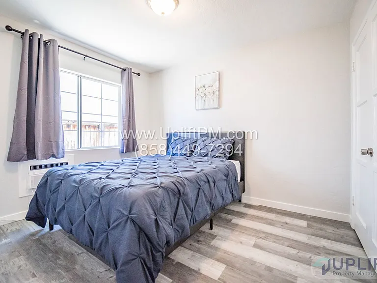 4237 Swift Ave — Photo 7