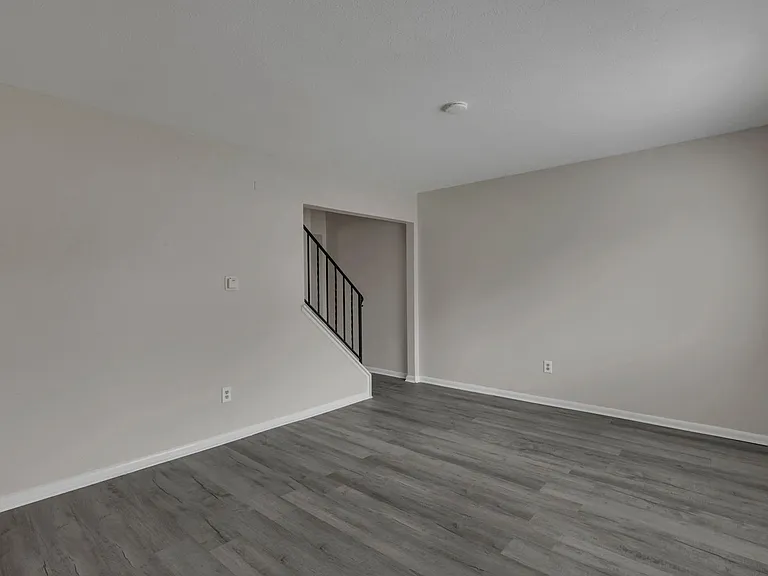 429 Barnett Rd — Photo 8