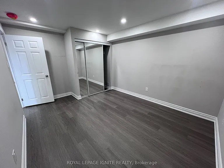 2449 Hibiscus Dr #BASEMENT — Photo 2