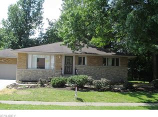8115 Theota Ave, Parma, OH