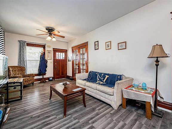 4th image of 1412 North Ave