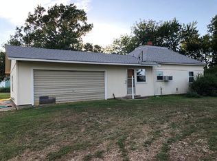 3781 S Dakota Rd, Moran, KS 66755