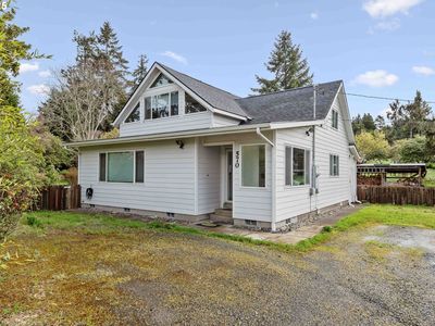 570 6th Ave, Coos Bay, OR, 97420
