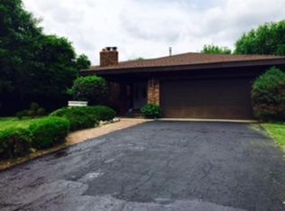 9902 Linden Dr, Eden Prairie, MN 55347