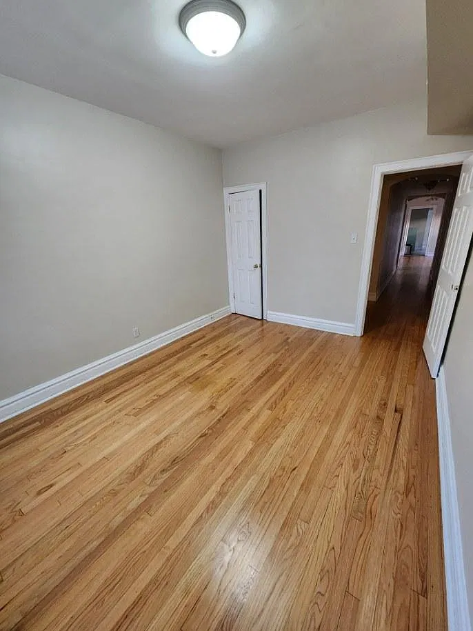 3751 W Dickens Ave — Photo 4