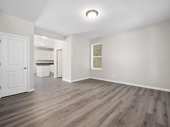 4th image of 2902 Michigan Ave