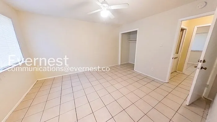 204 W William Cannon Dr #B — Photo 8