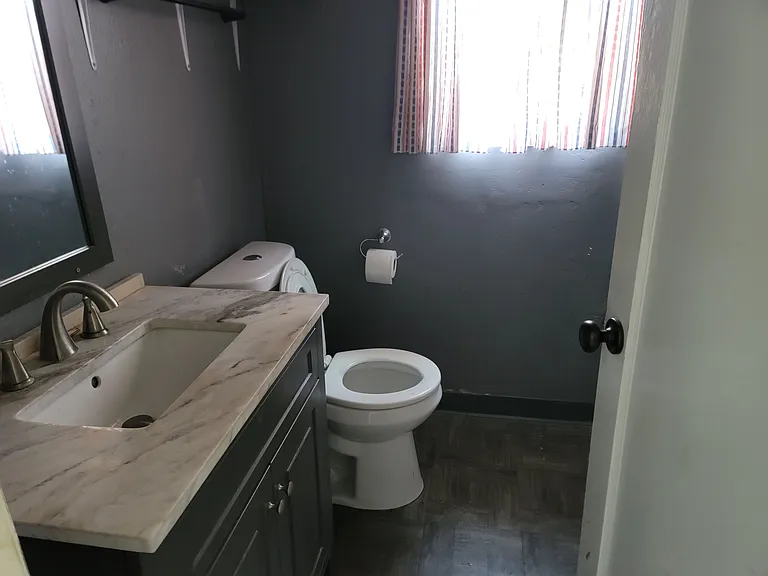 983 Bever Dr NE — Photo 1