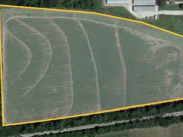 1525 S Plummer Ave, Chanute, KS 66720