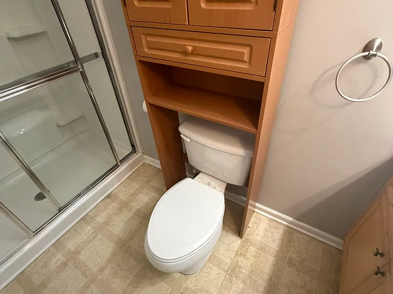 2414 Suwanee Pointe Dr — Photo 12