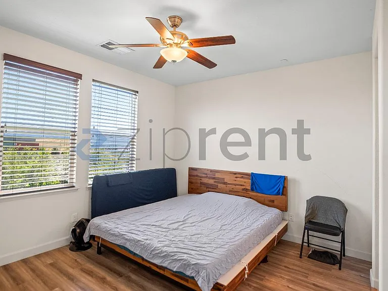 2387 Central Pkwy — Photo 19