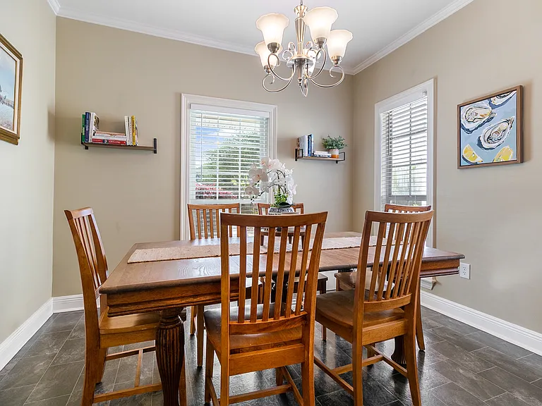1463 Patrick Dr — Photo 4
