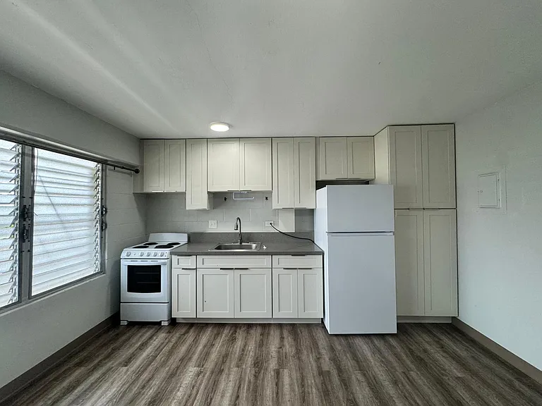 1245 Elm St #409 — Photo 3