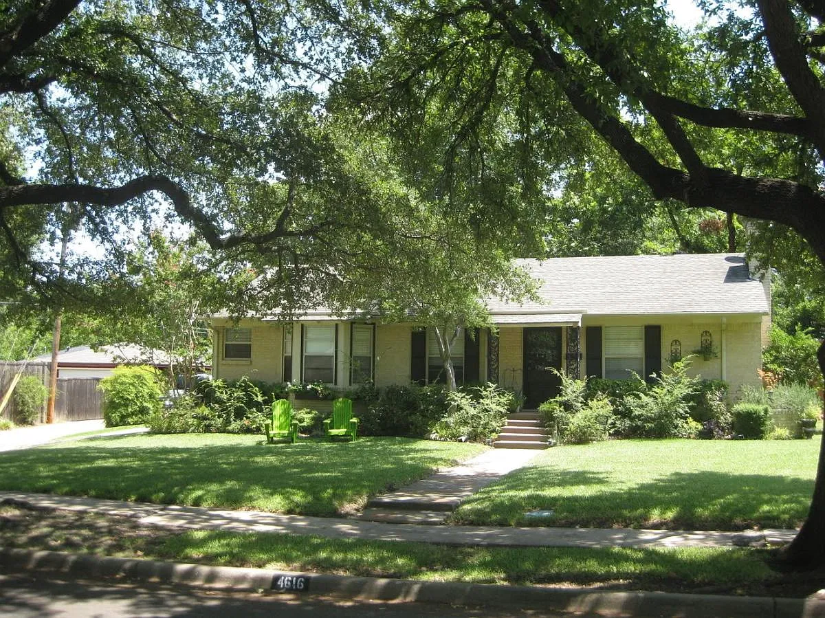2 bed, 1310 sqft, $3,350 — Photo 1