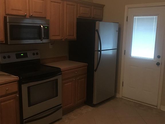 3rd image of 6808 Oakhurst Dr